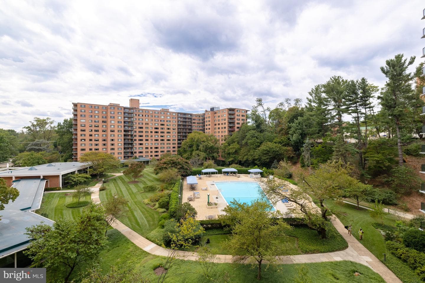 4201 Cathedral Avenue NW #1405w photo 18