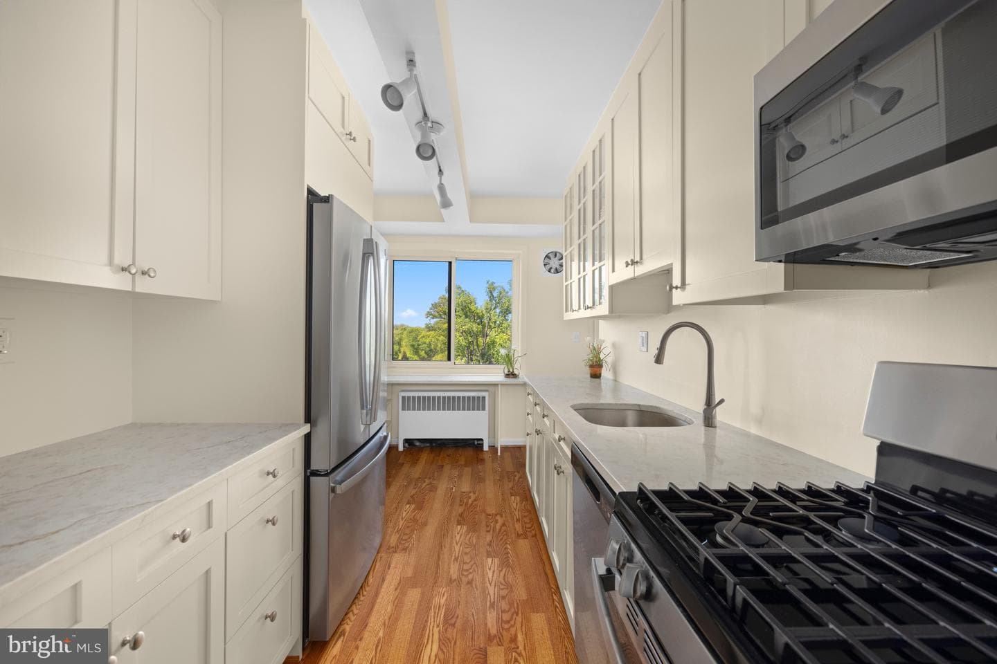 4201 Cathedral Avenue NW #1405w photo 9