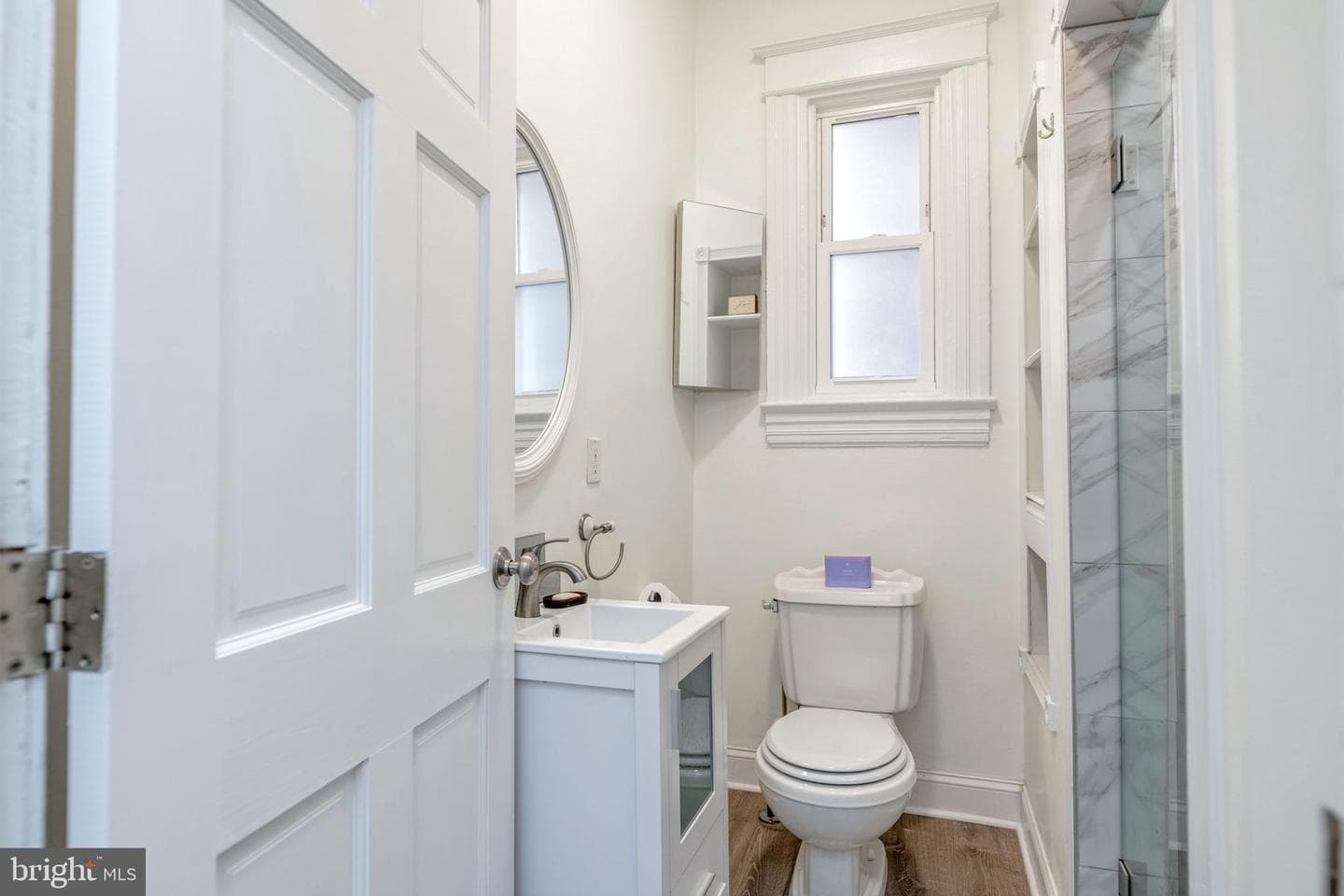 1221 E Street SE photo 13