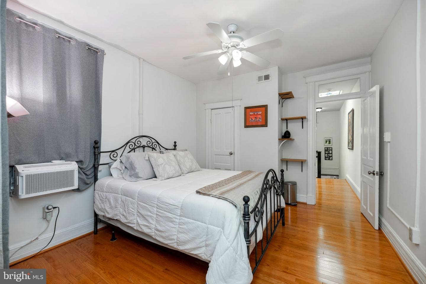 1221 E Street SE photo 41