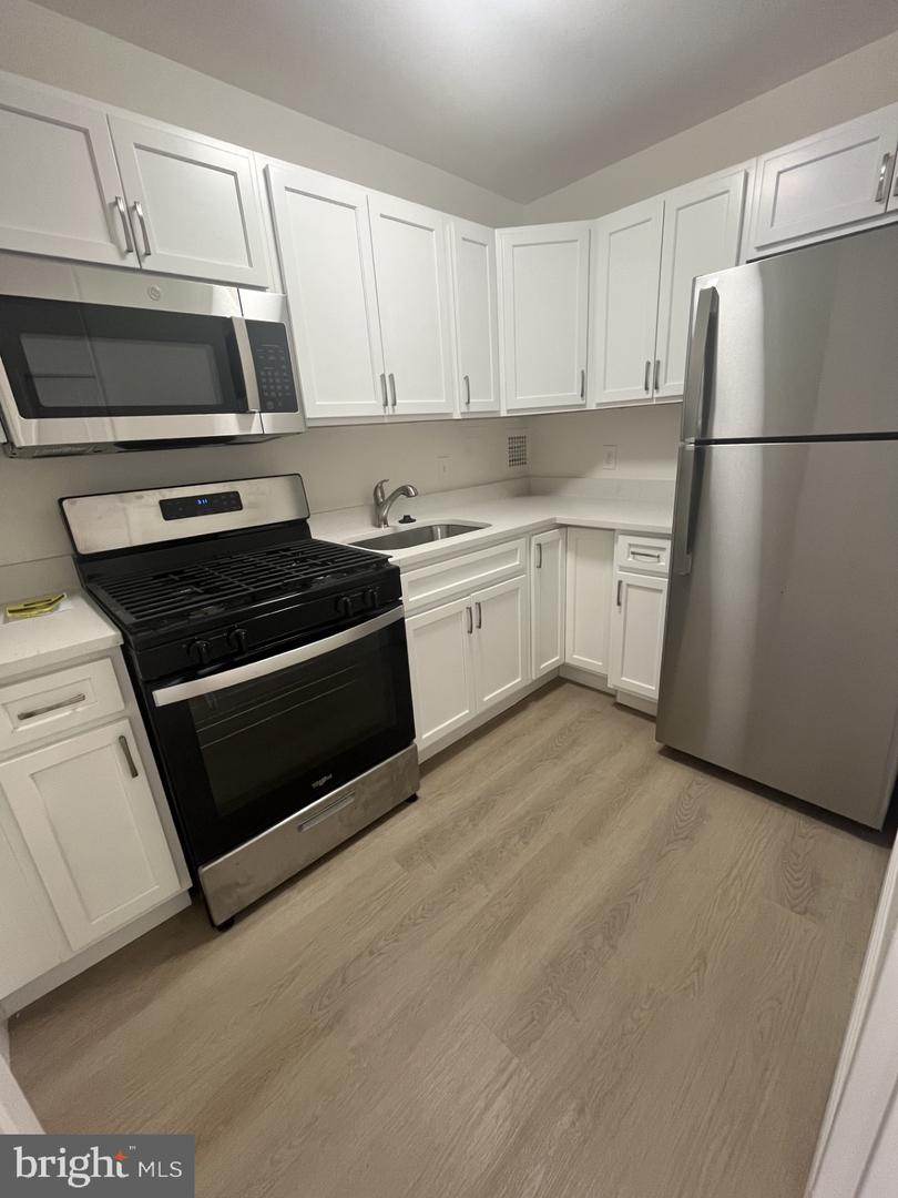 2401 H Street NW #807 photo 2