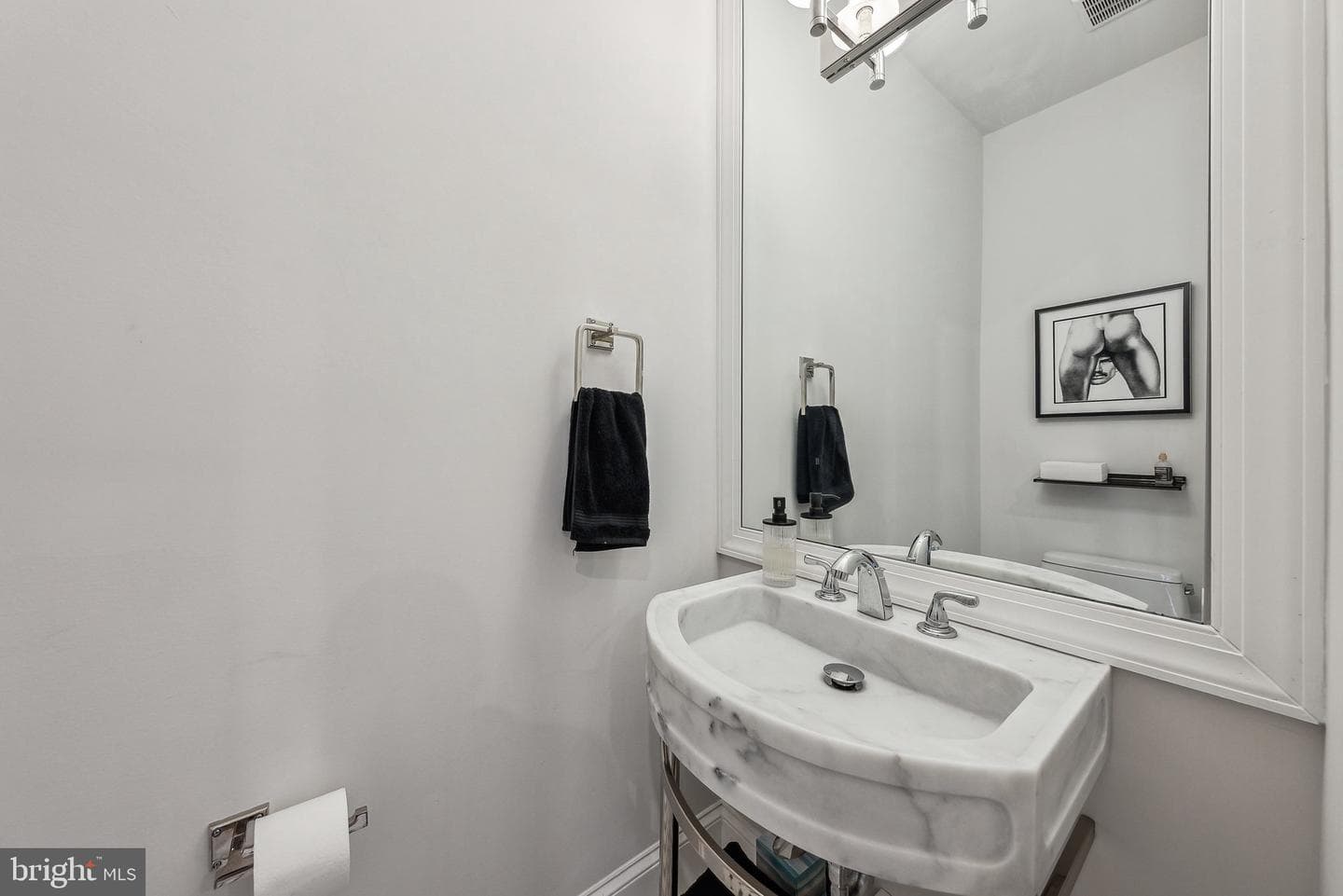 914 Westminster Street NW photo 19