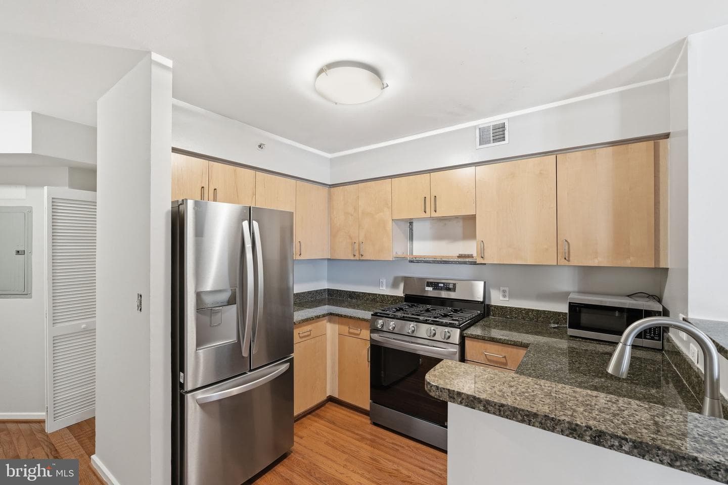 1000 New Jersey Avenue SE #513 photo 4