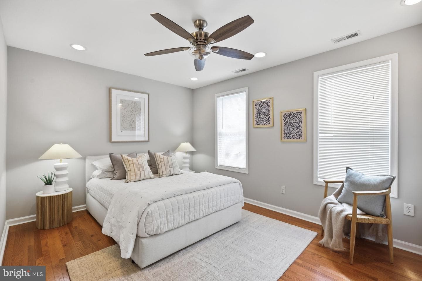2210 Bryan Place SE photo 10