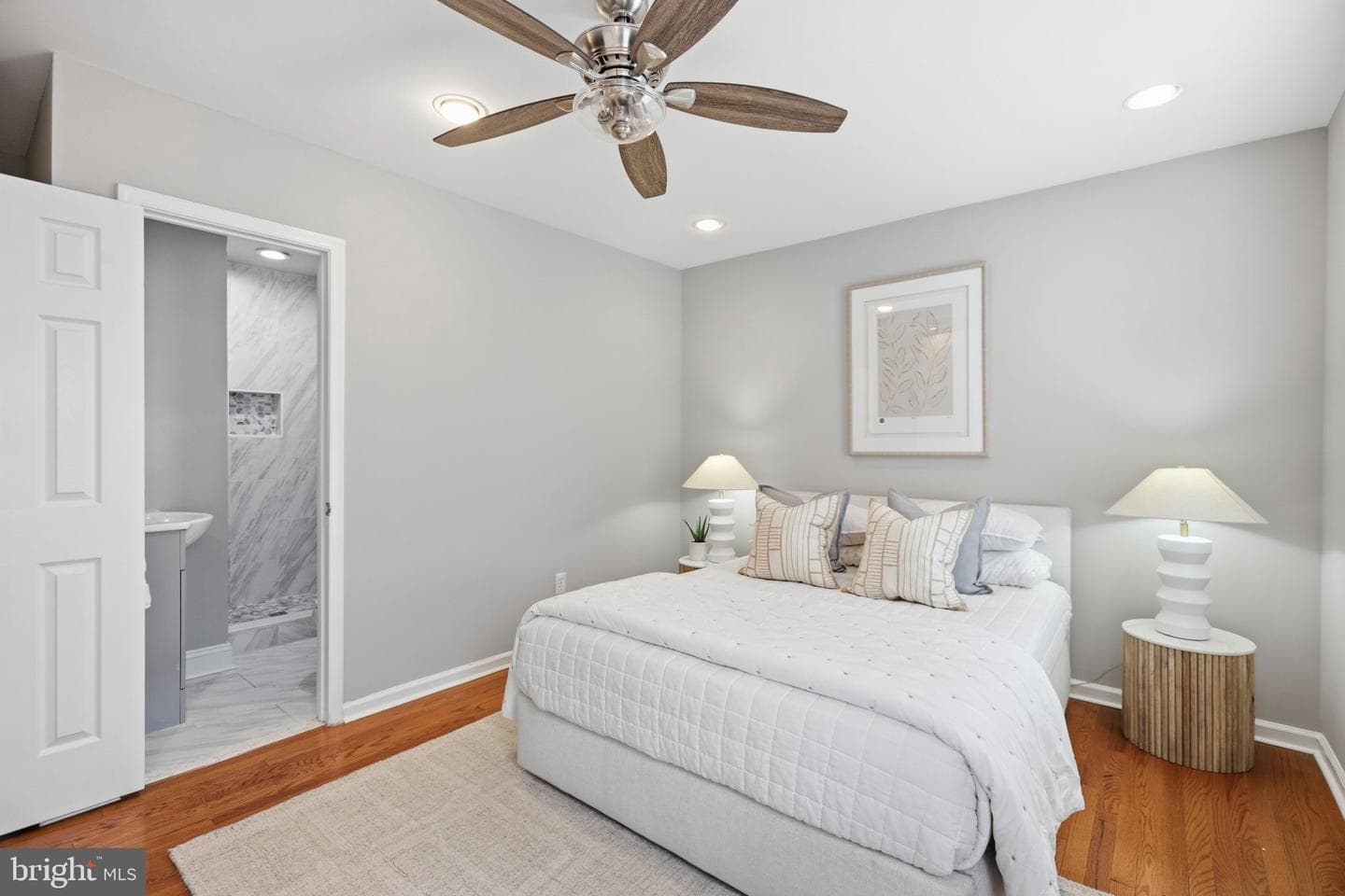 2210 Bryan Place SE photo 11