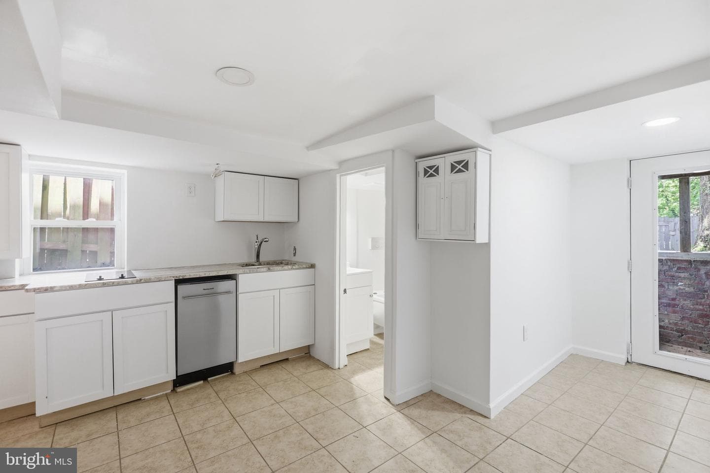 2210 Bryan Place SE photo 20