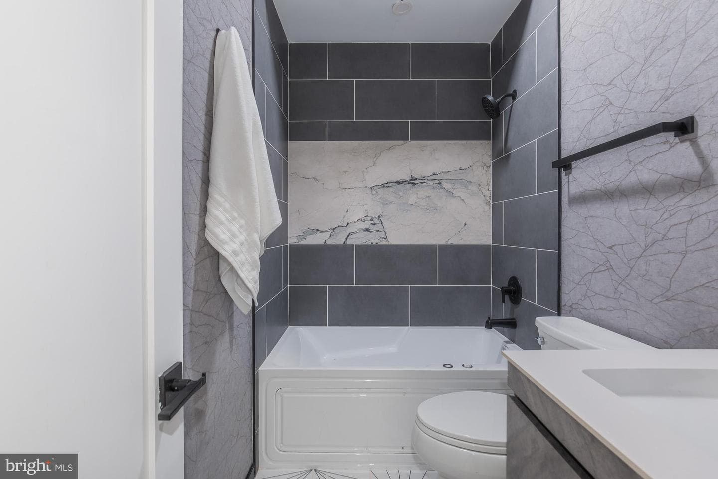 1332 G Street SE #1 photo 29