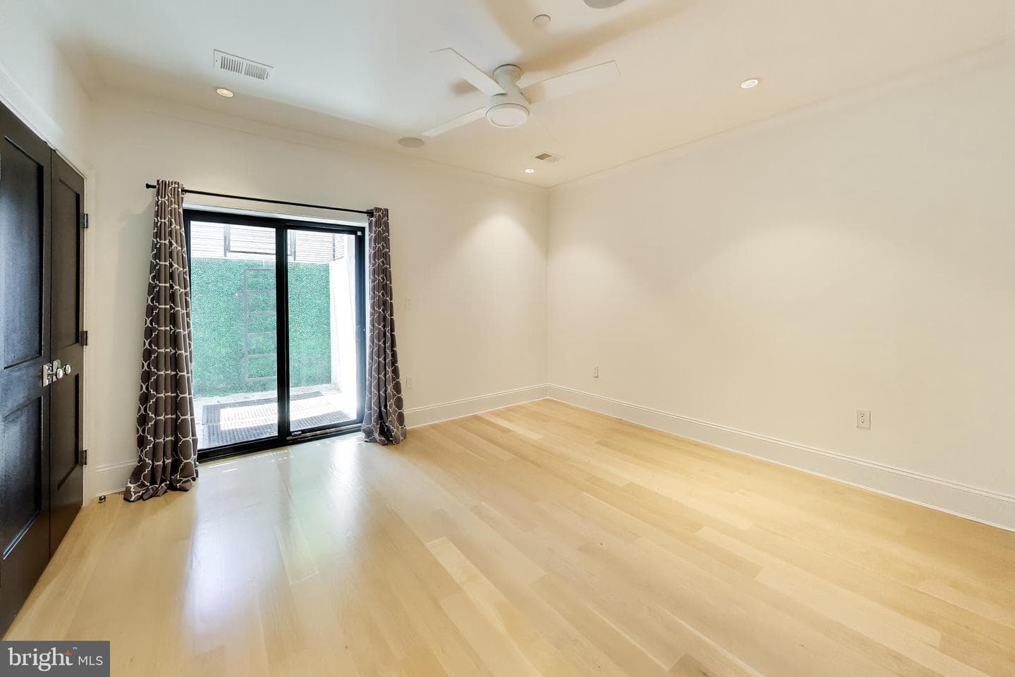 715 K Street NE #1 photo 18
