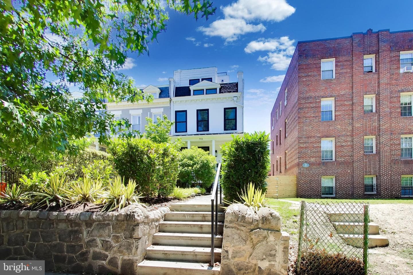 715 K Street NE #1 photo 37