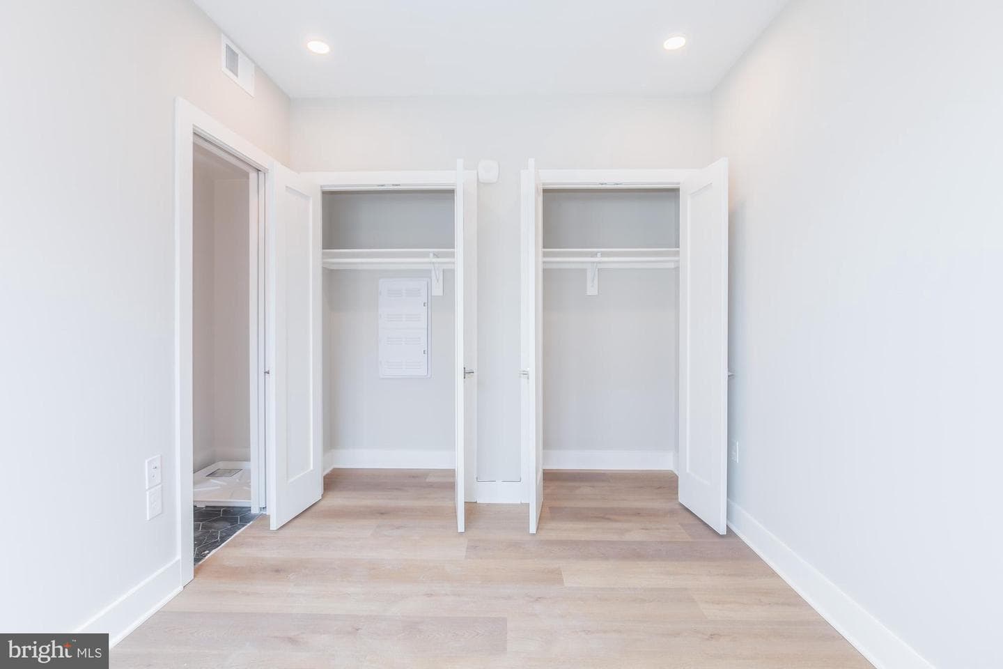933 N Street NW #104 photo 11
