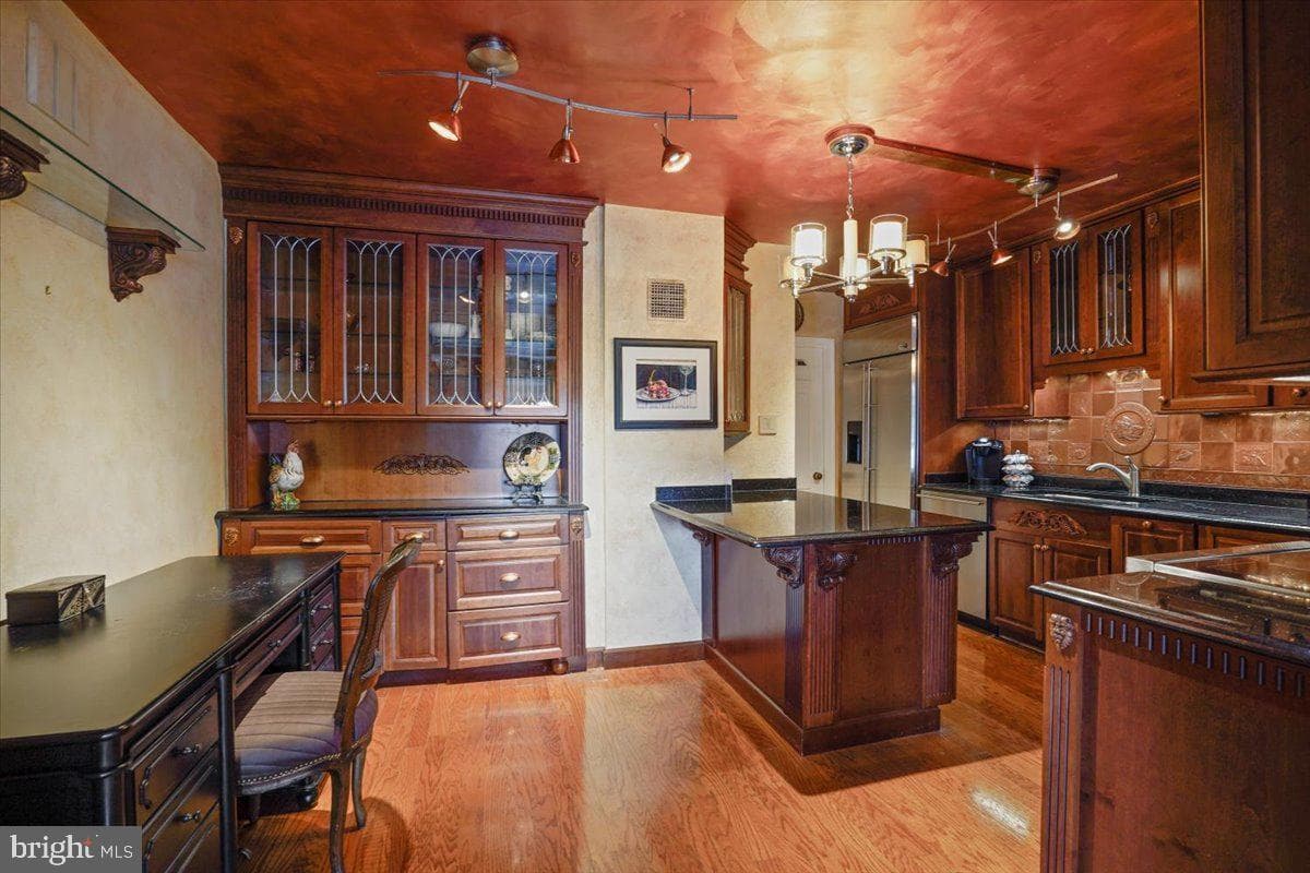 800 25th Street NW #504 photo 16