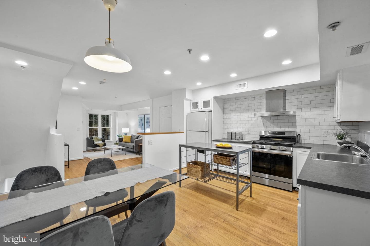 649 16th Street NE photo 10
