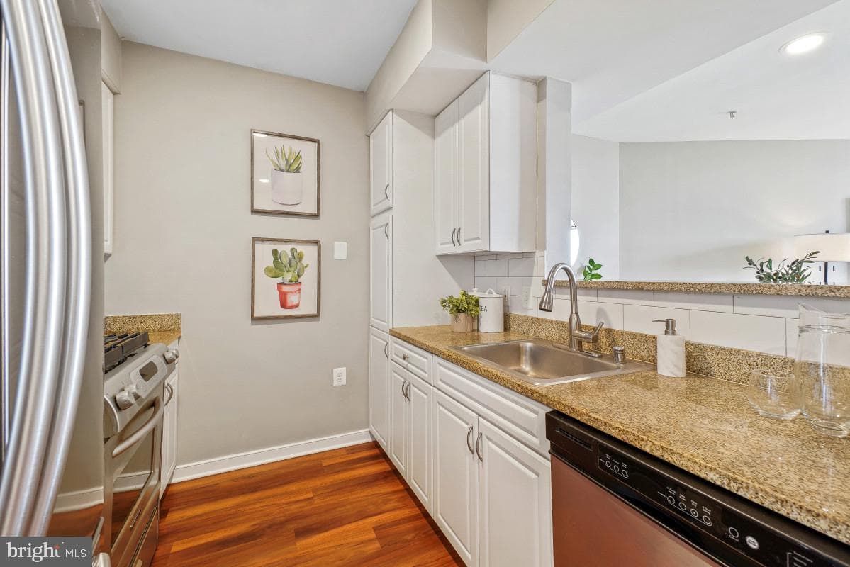 555 Massachusetts Avenue NW #1419 photo 6