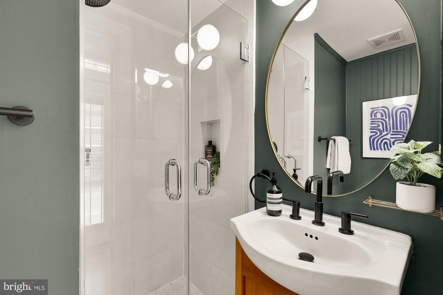 2432 Ontario Road NW #1 photo 14