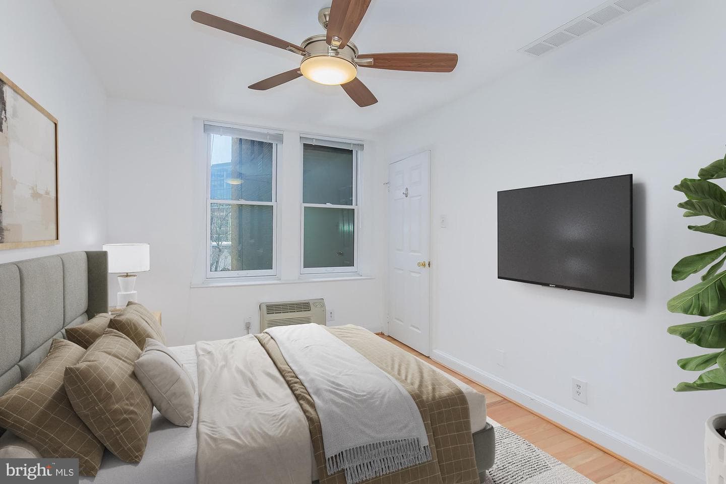 1316 New Hampshire Avenue NW #503 photo 18