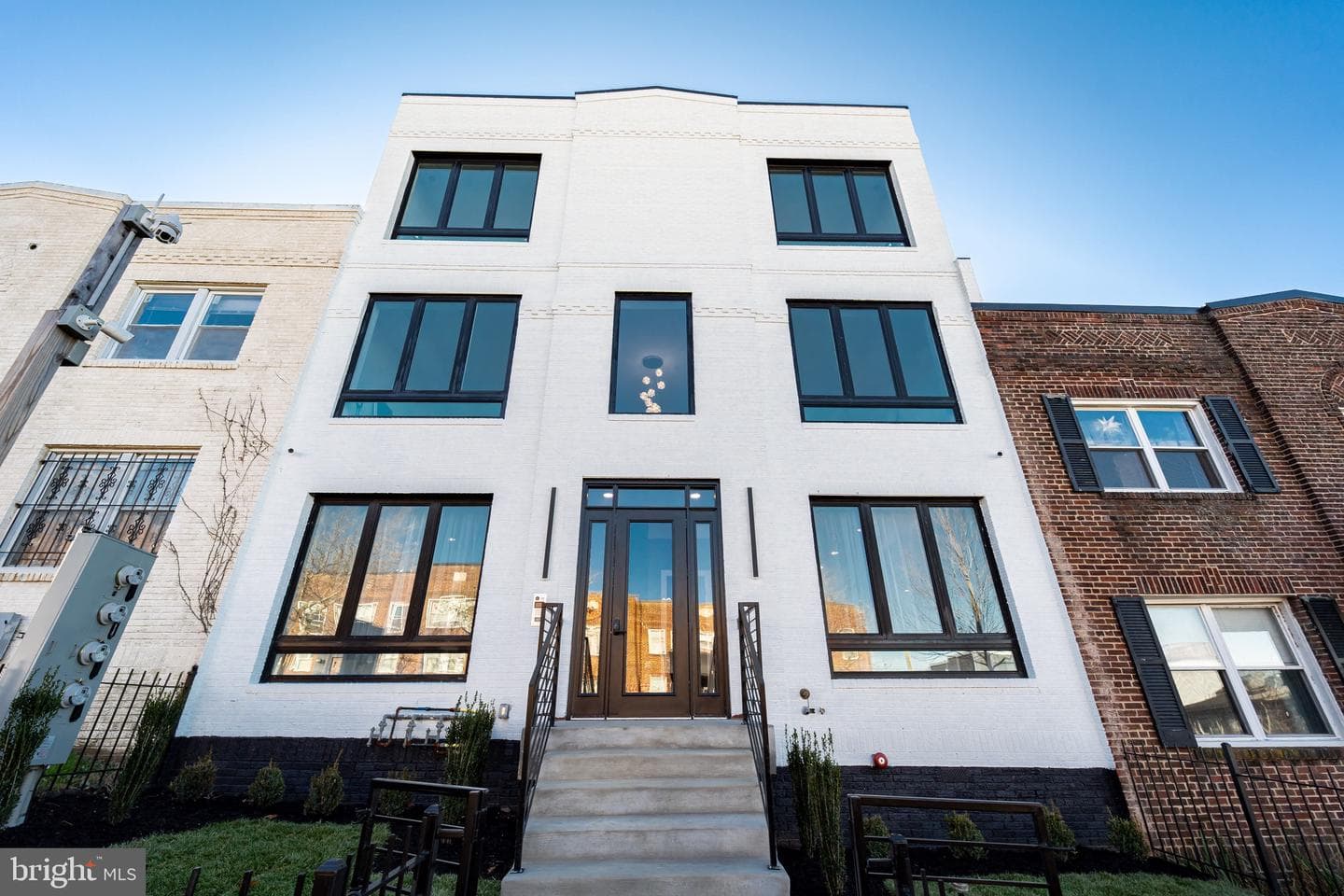 1215 Holbrook Terrace NE #1 photo 3