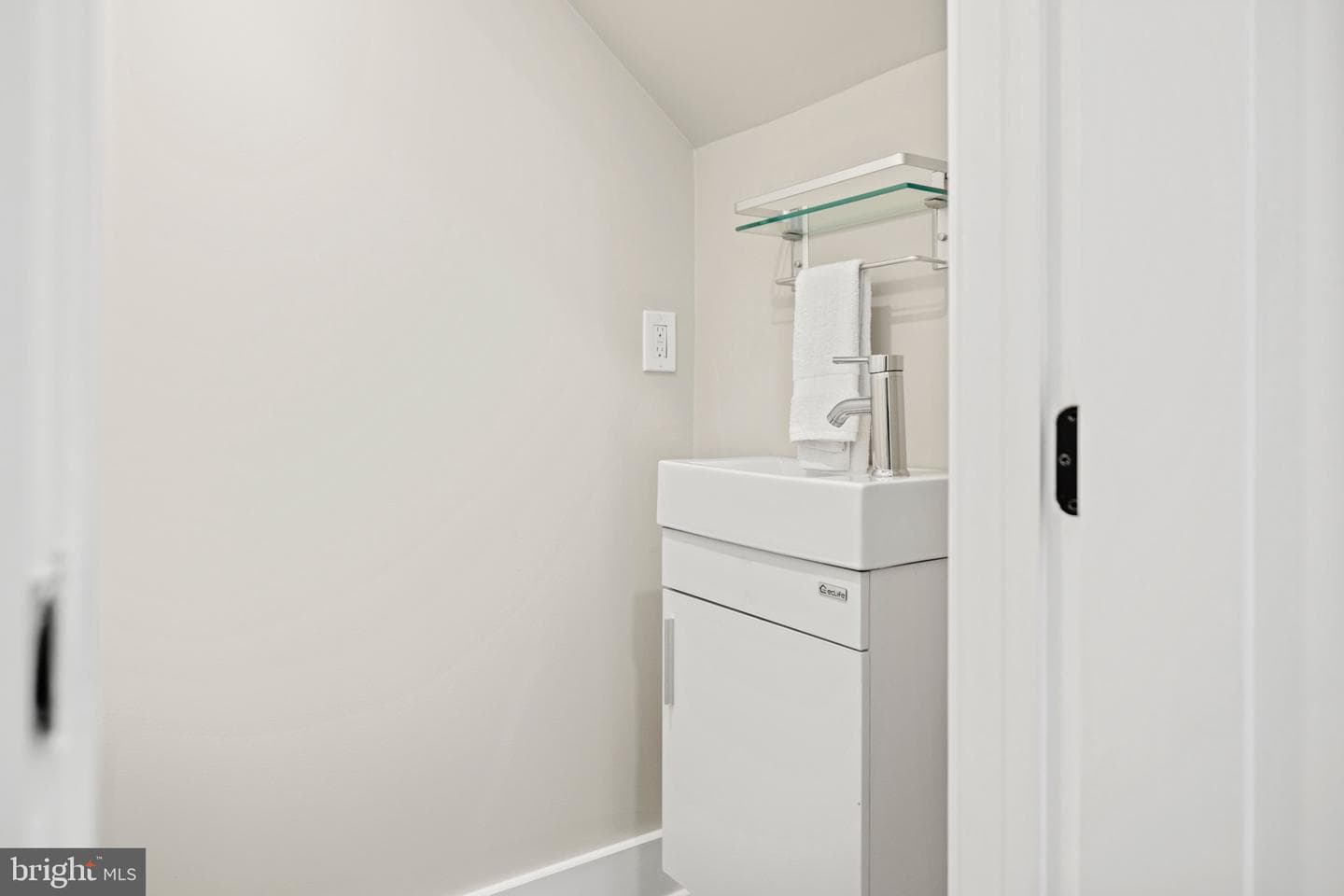 824 18th Street NE #10 photo 18