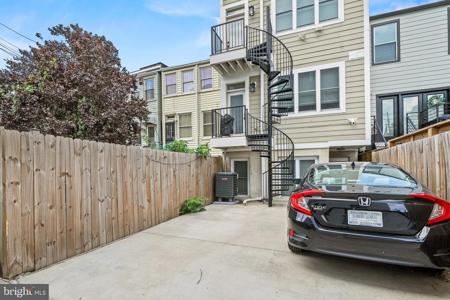 1509 D Street NE #2 photo 38