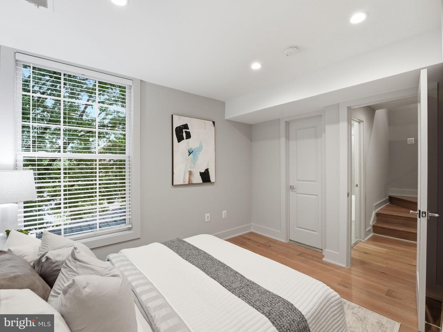 1248 Hamlin Street NE photo 31