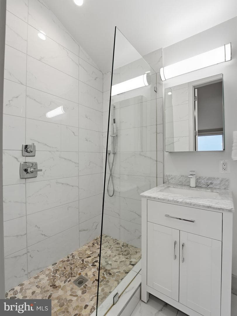 1248 Hamlin Street NE photo 39
