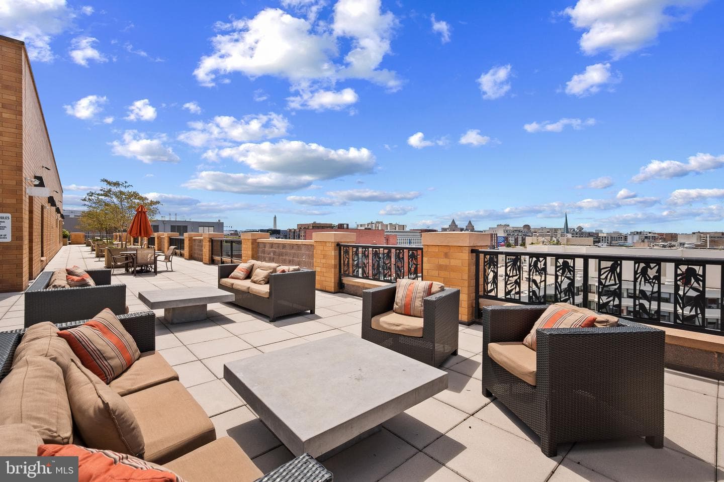 910 M Street NW #1006 photo 25