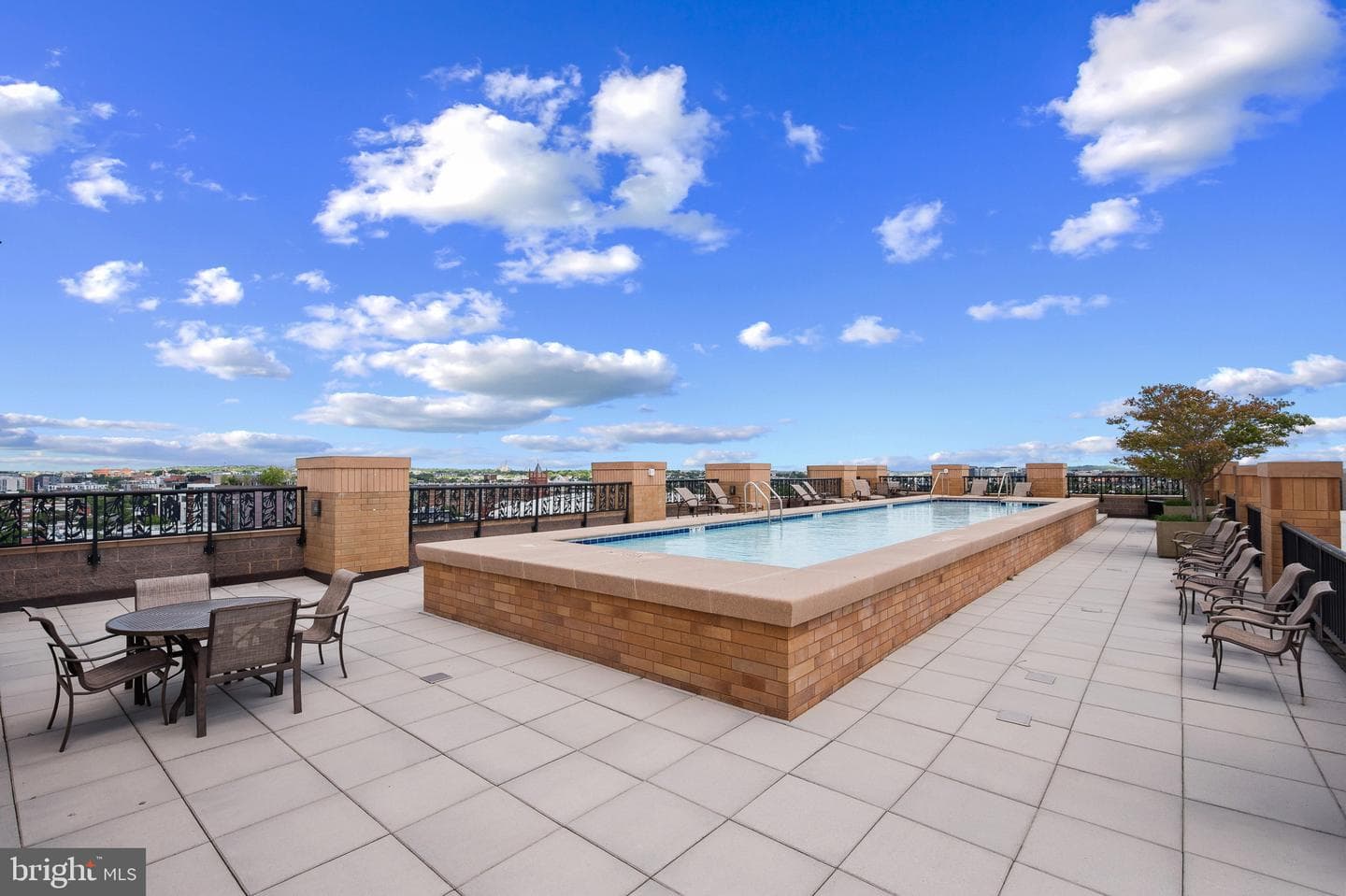 910 M Street NW #1006 photo 31