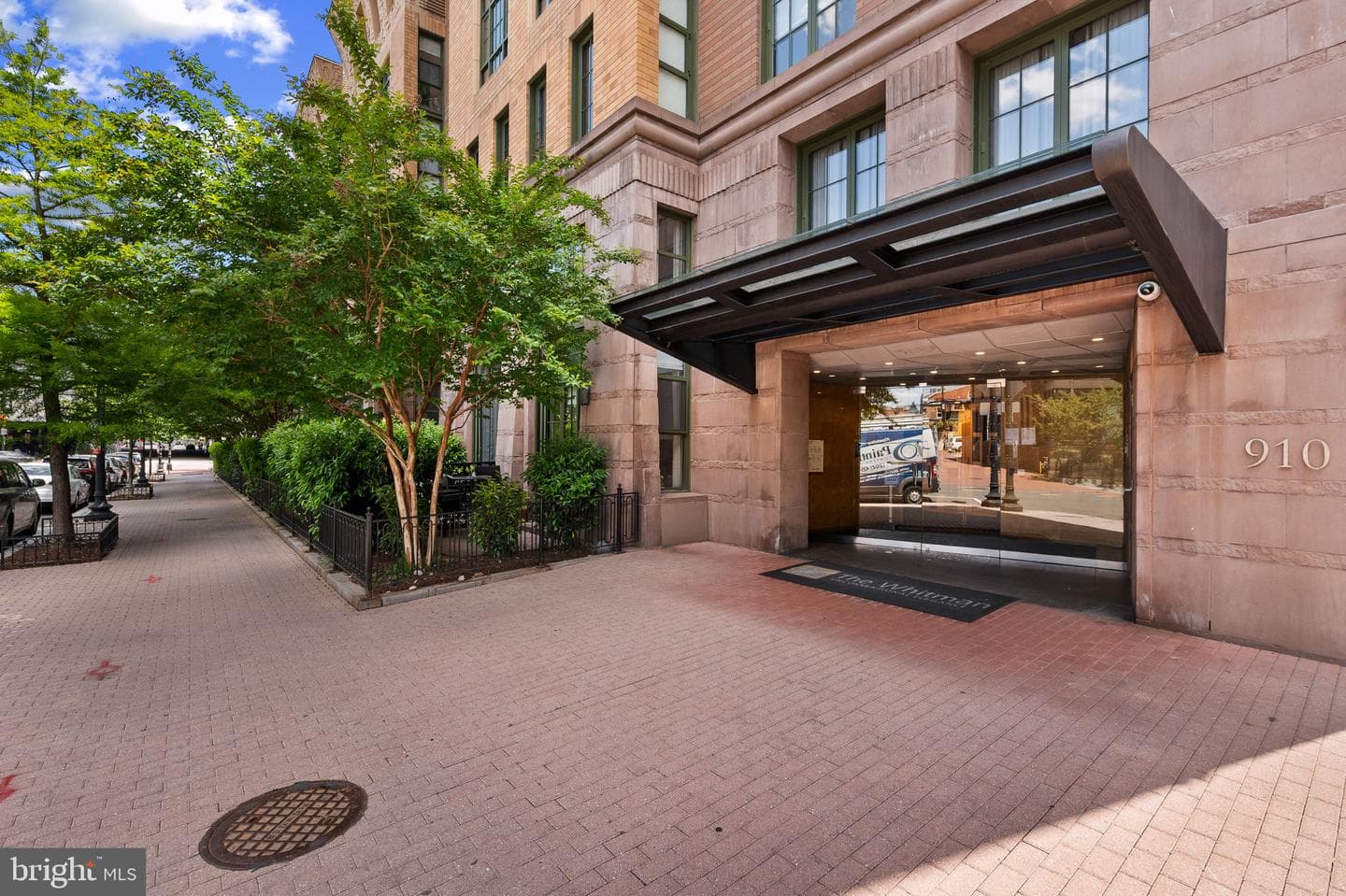 910 M Street NW #1006 photo 34