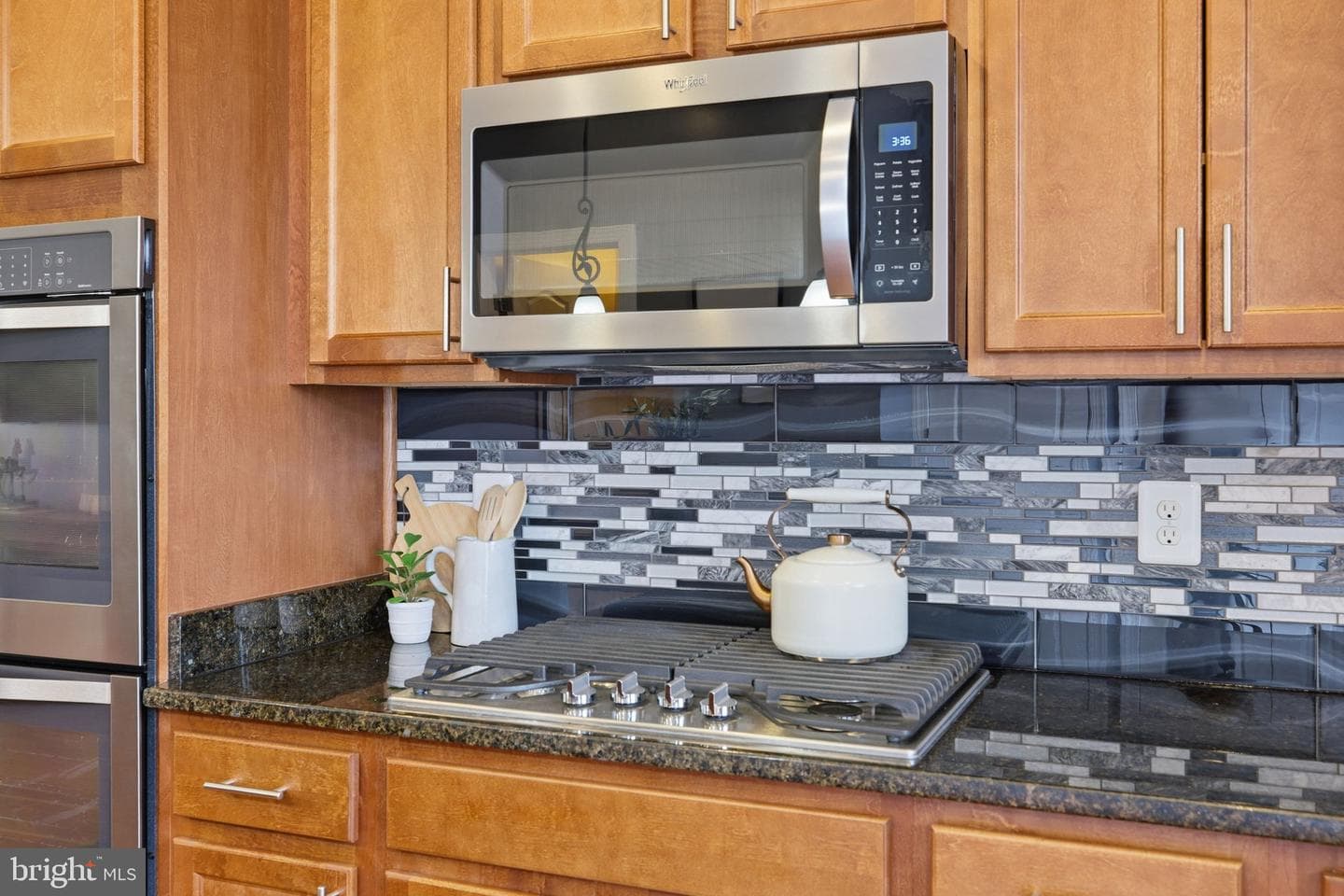 6109 Solent Place NE photo 14
