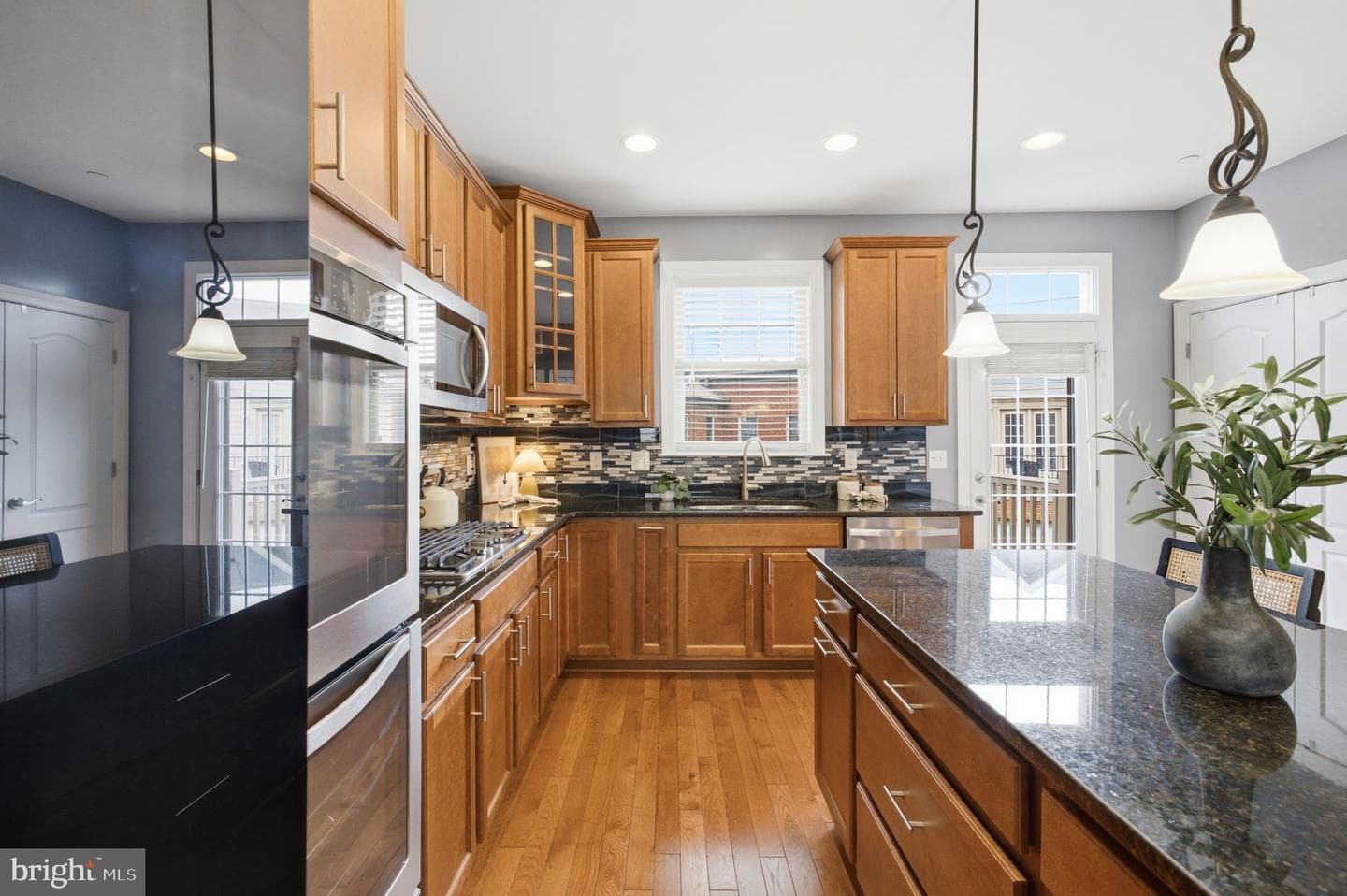 6109 Solent Place NE photo 15
