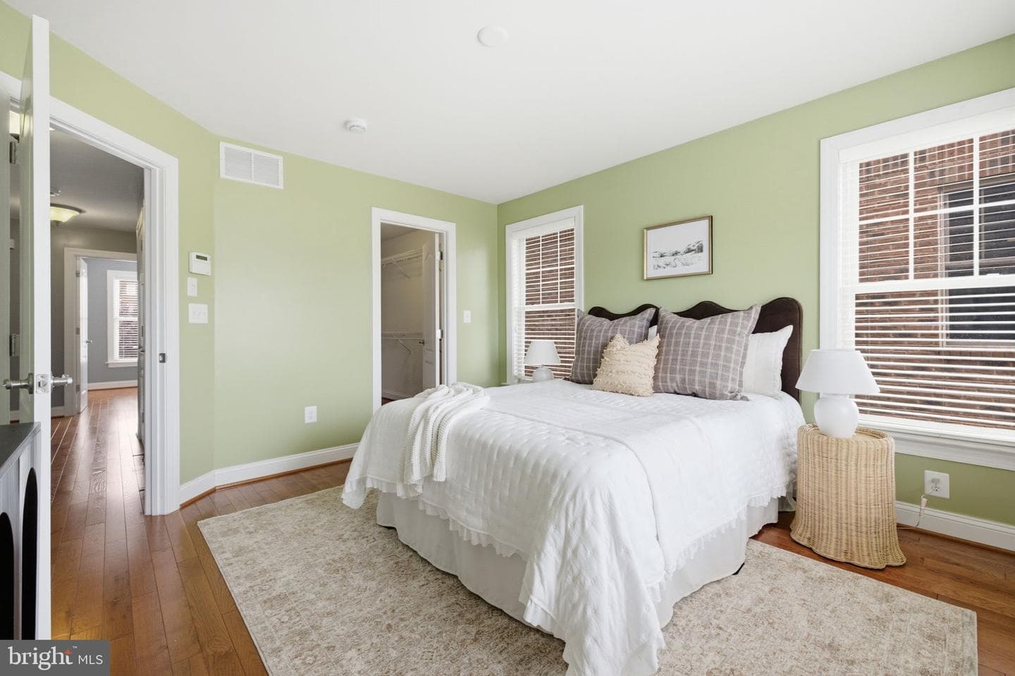 6109 Solent Place NE photo 21