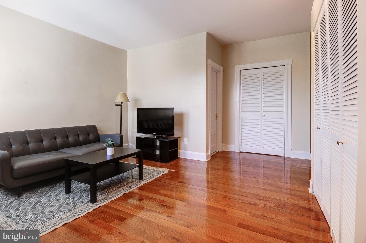 637 3rd Street NE #305 photo 7