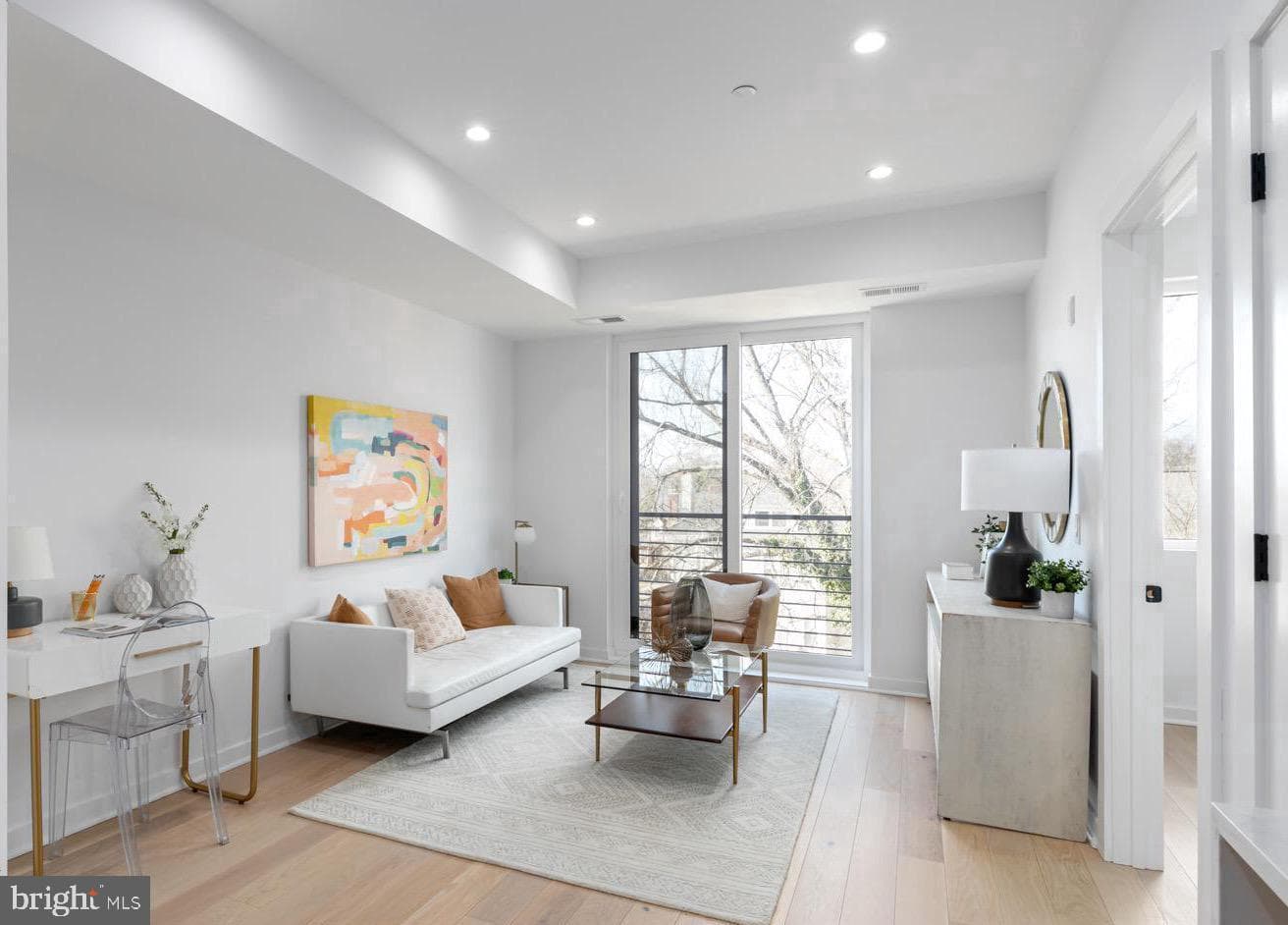7700 Georgia Avenue NW #305, Washington