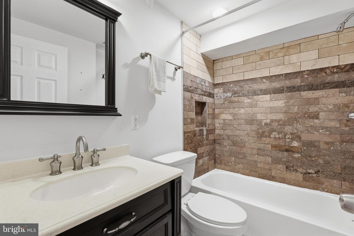 1227 1st Street NW photo 31