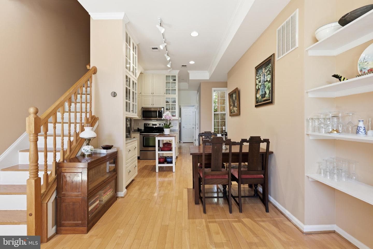 1227 1st Street NW photo 8