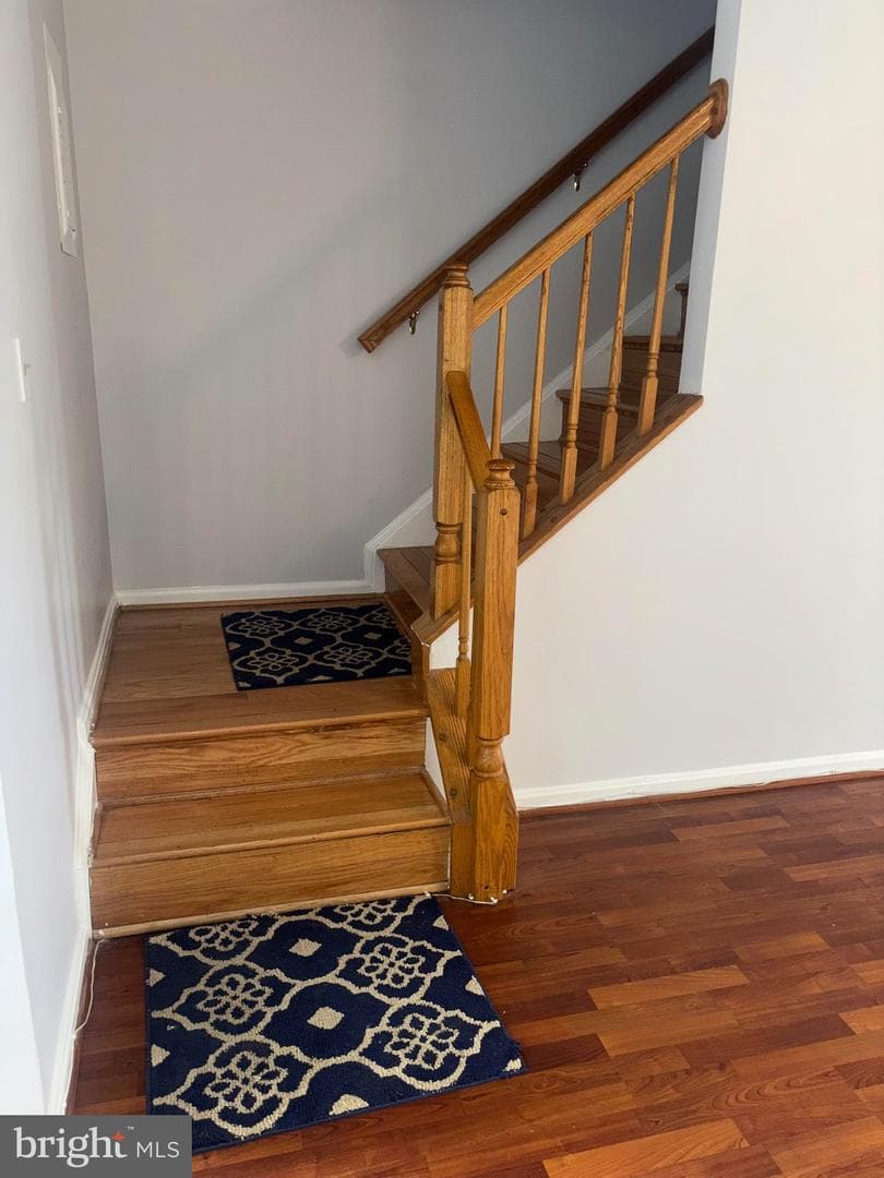 1154 1st Street NW photo 3