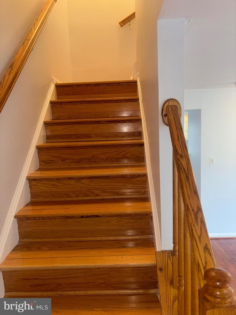 1154 1st Street NW photo 4