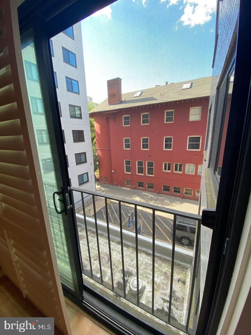 1601 18th Street NW #406 photo 4