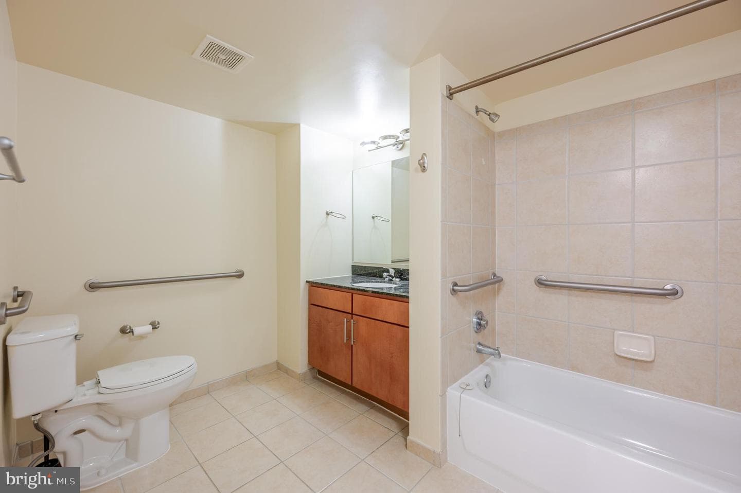 915 E Street NW #317 photo 14