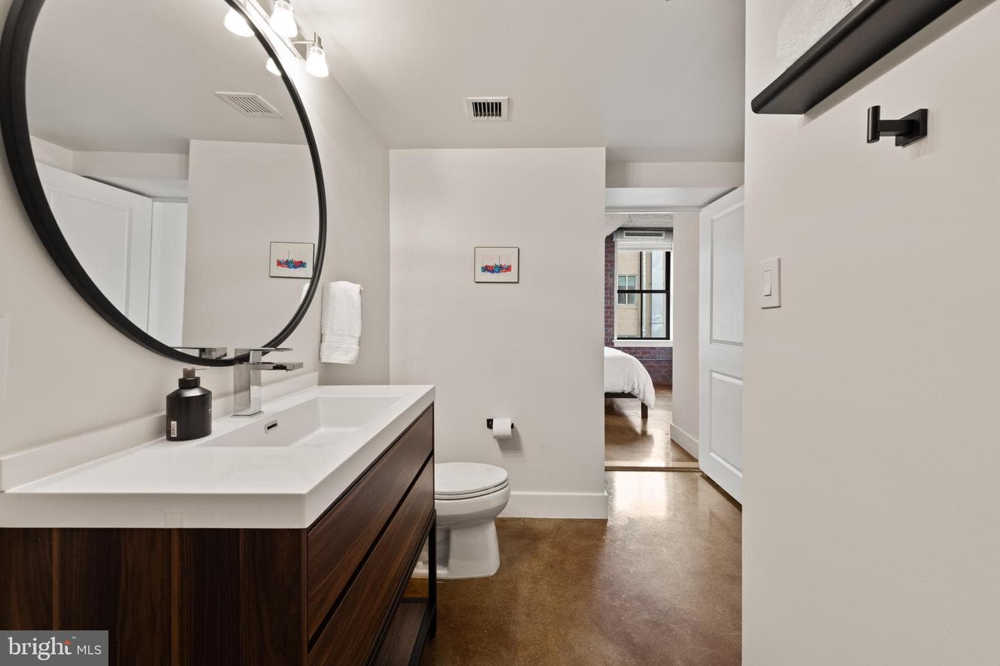 916 G Street NW #903 photo 35