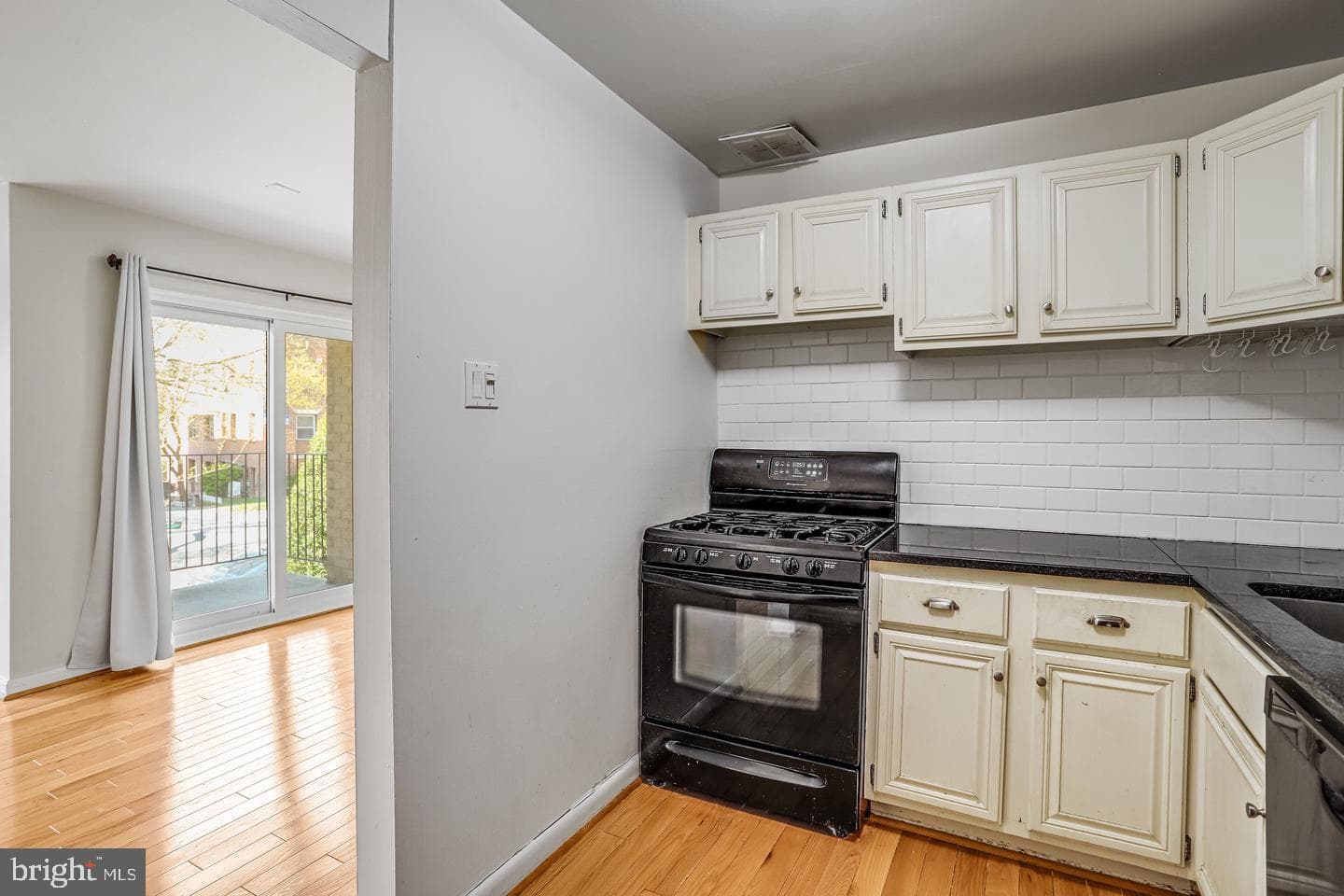 4555 Macarthur Boulevard NW #103 photo 7