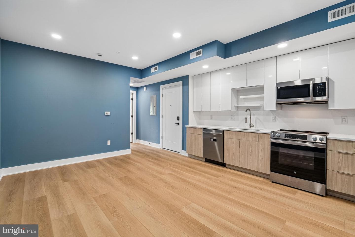 1372 NE Bryant Street NE #4 photo 8