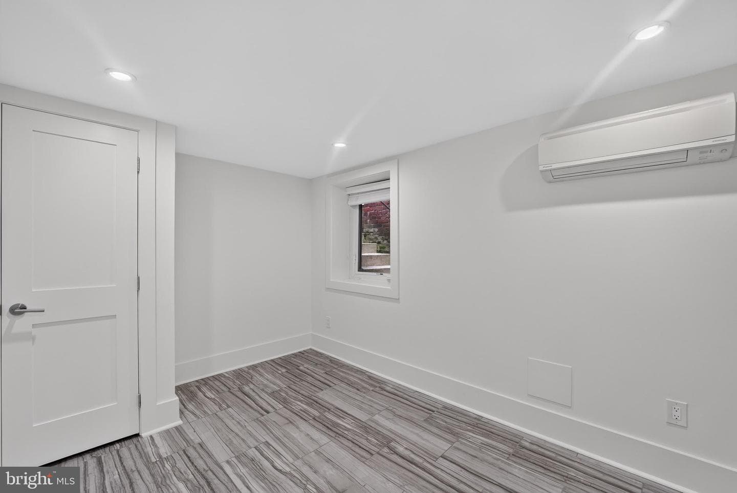 615 11th Street NE photo 34