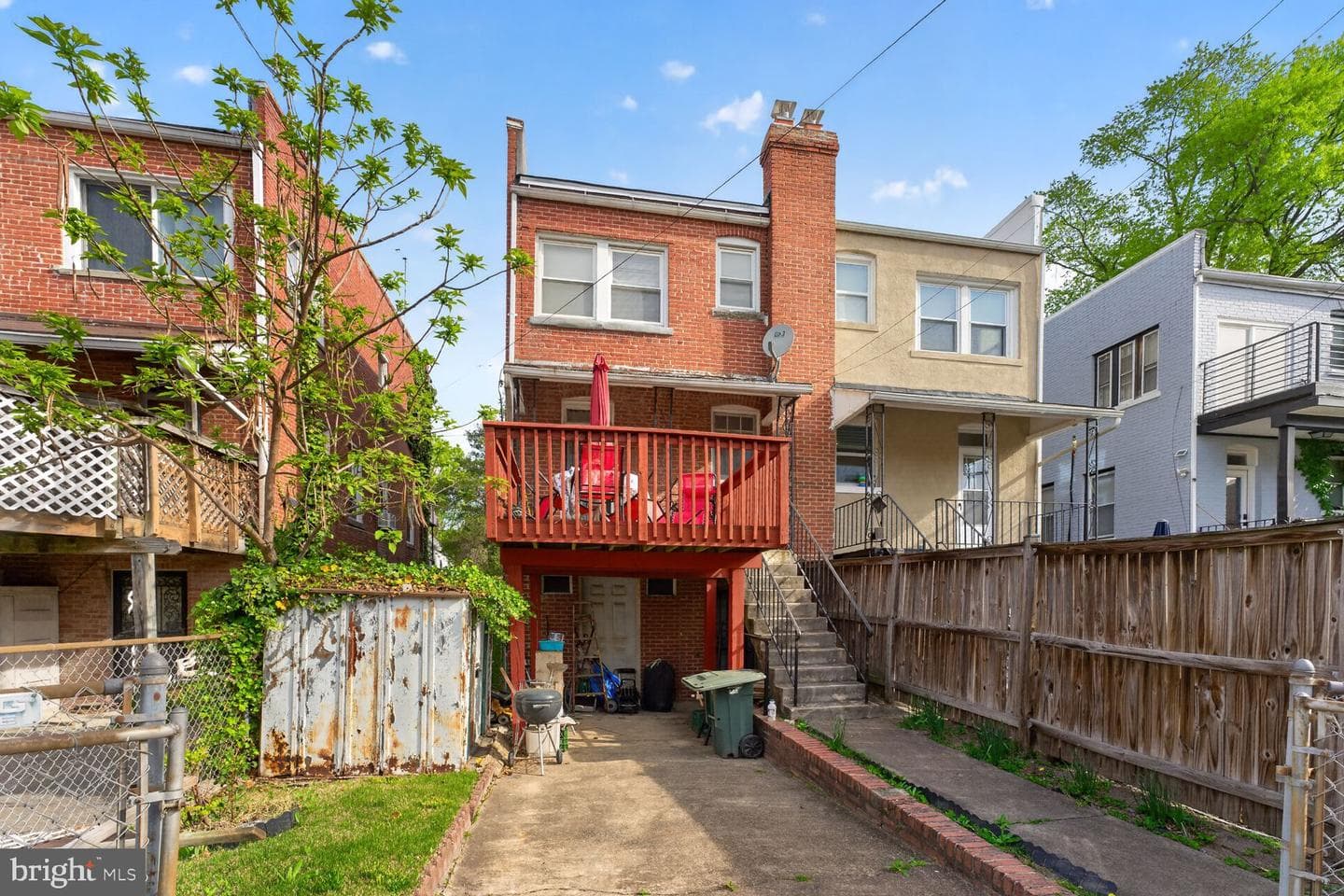 610 Tewkesbury Place NW photo 14