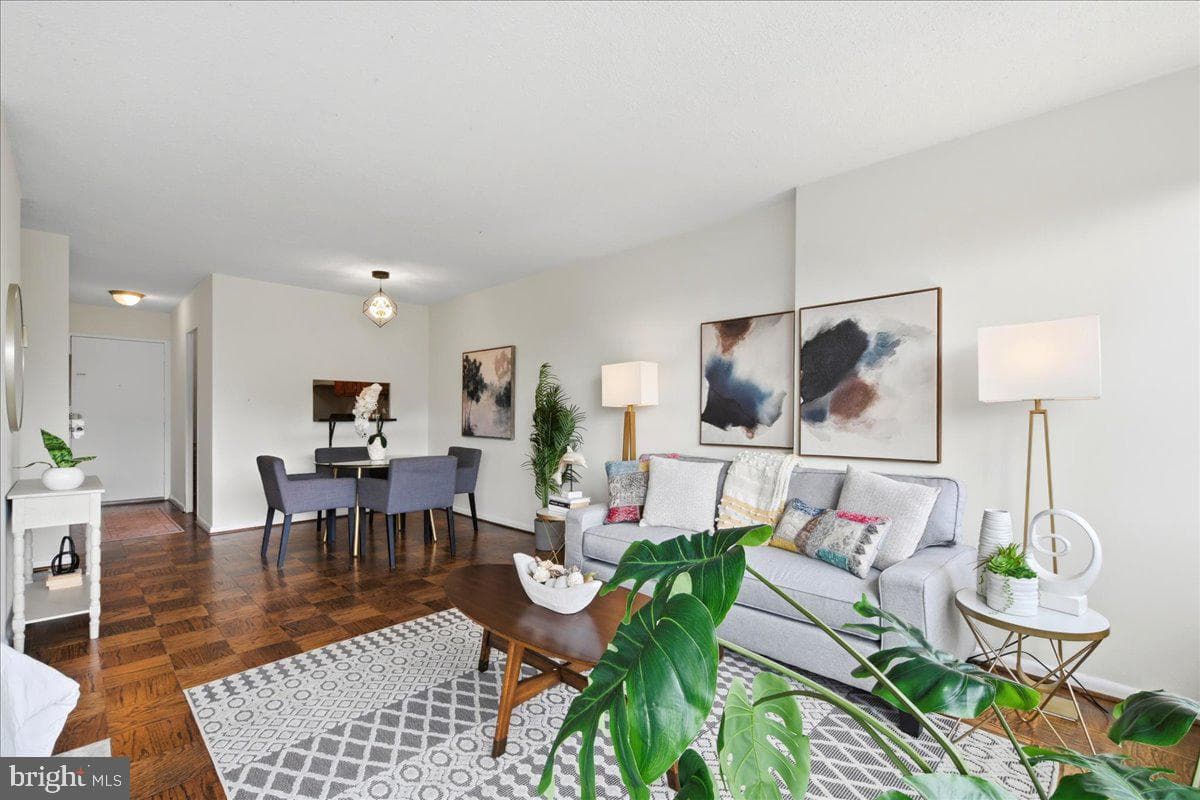 1330 New Hampshire Avenue NW #905 photo 8