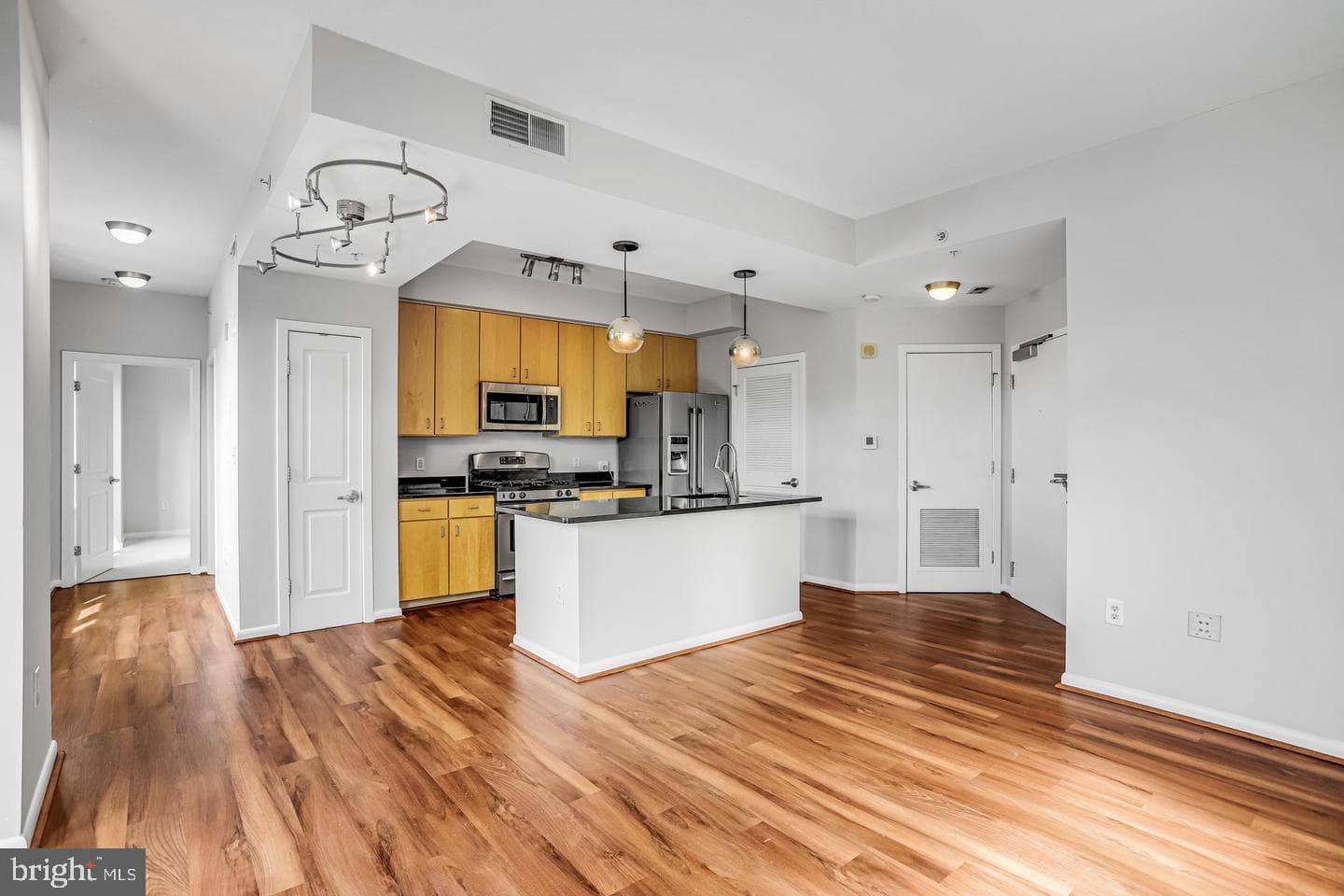 1001 L Street NW #811 photo 16