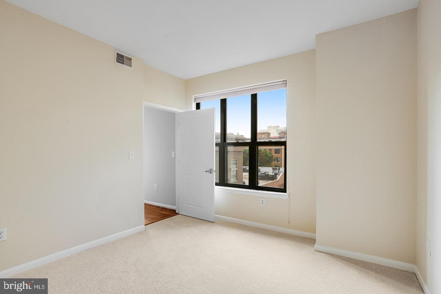 1001 L Street NW #811 photo 21