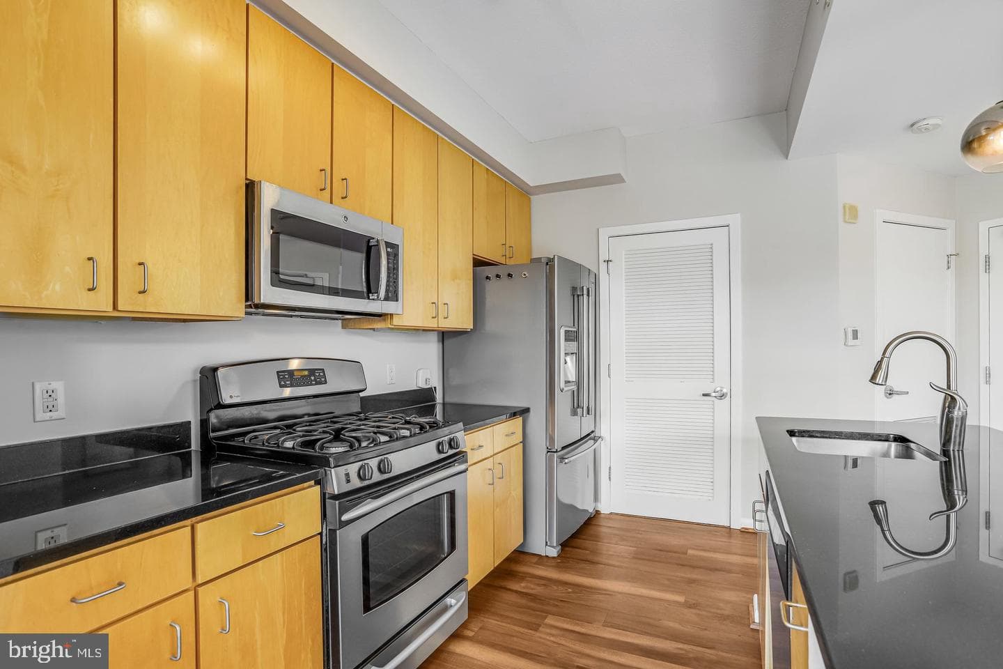 1001 L Street NW #811 photo 6