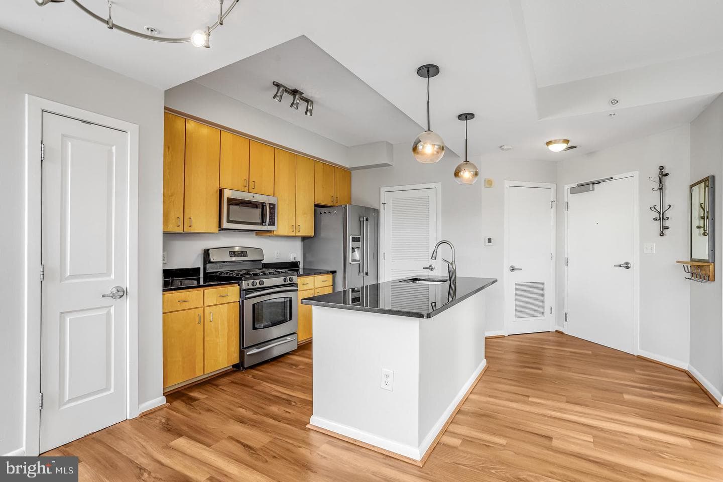 1001 L Street NW #811 photo 7