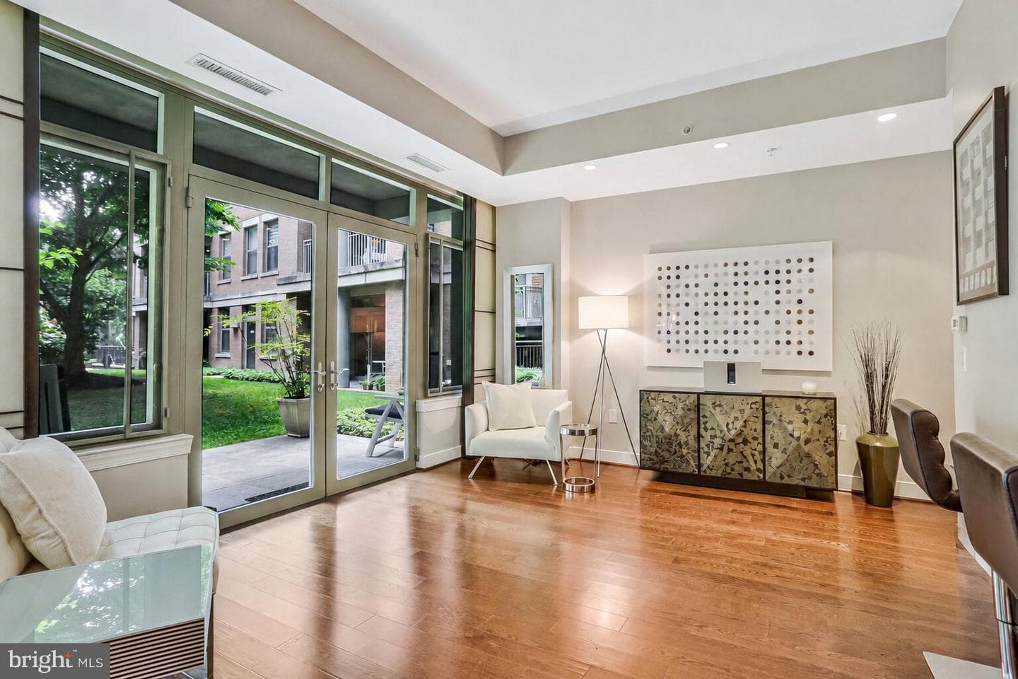 2425 L Street NW #211 photo 4
