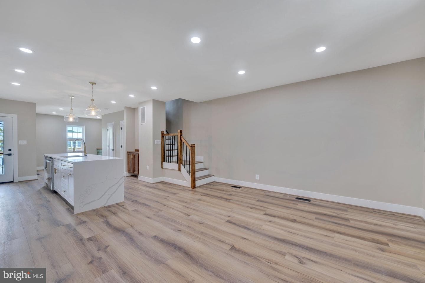 217 Jefferson Street NW photo 9